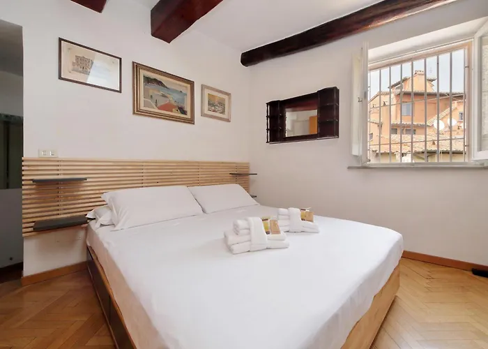 Navona Apartment